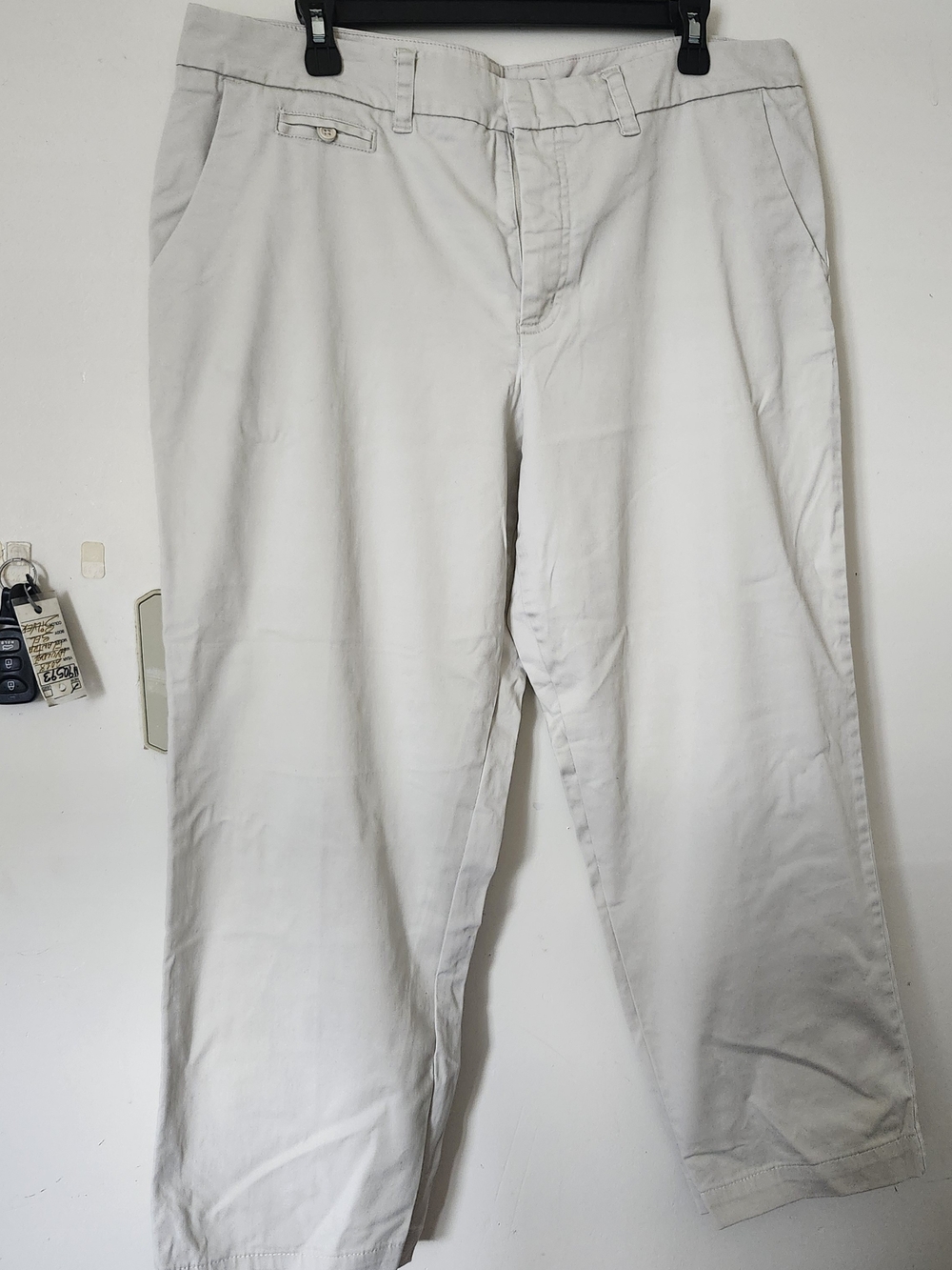 Women's Off-White Khaki Chino Pants